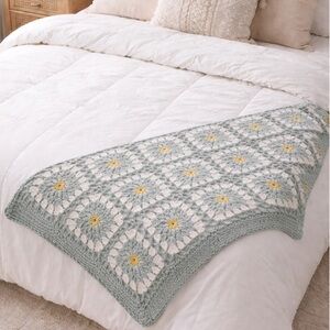 Shabby Chic Decorative Throw‎ Chunky Crochet Daisy Blanket Blue White Yellow